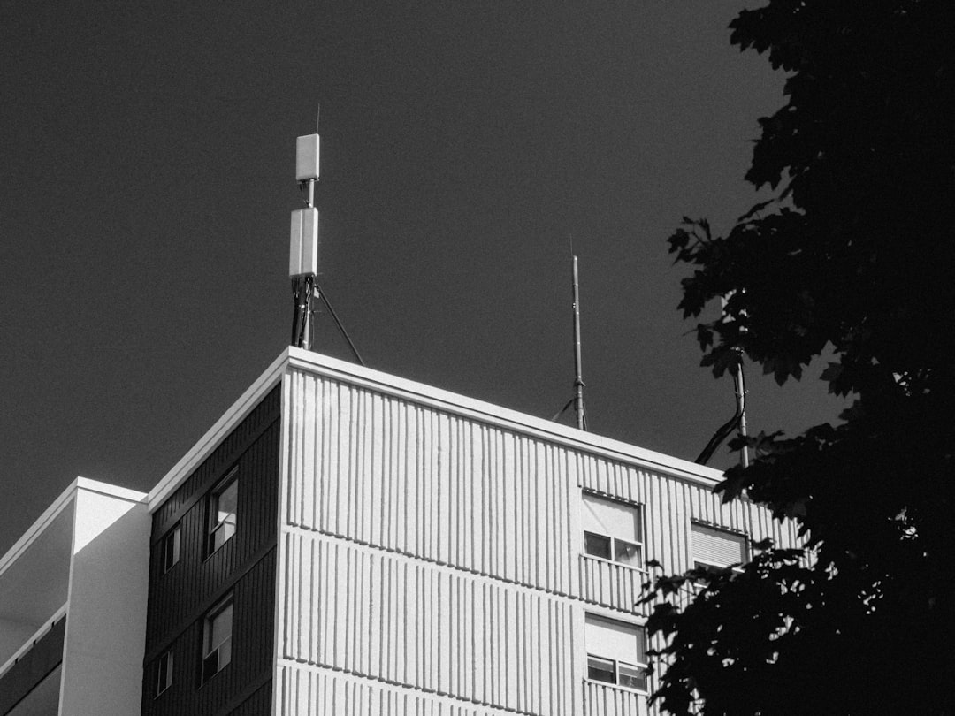 yüksek teknoloji iletişim merkezinde çalışan uzmanlar