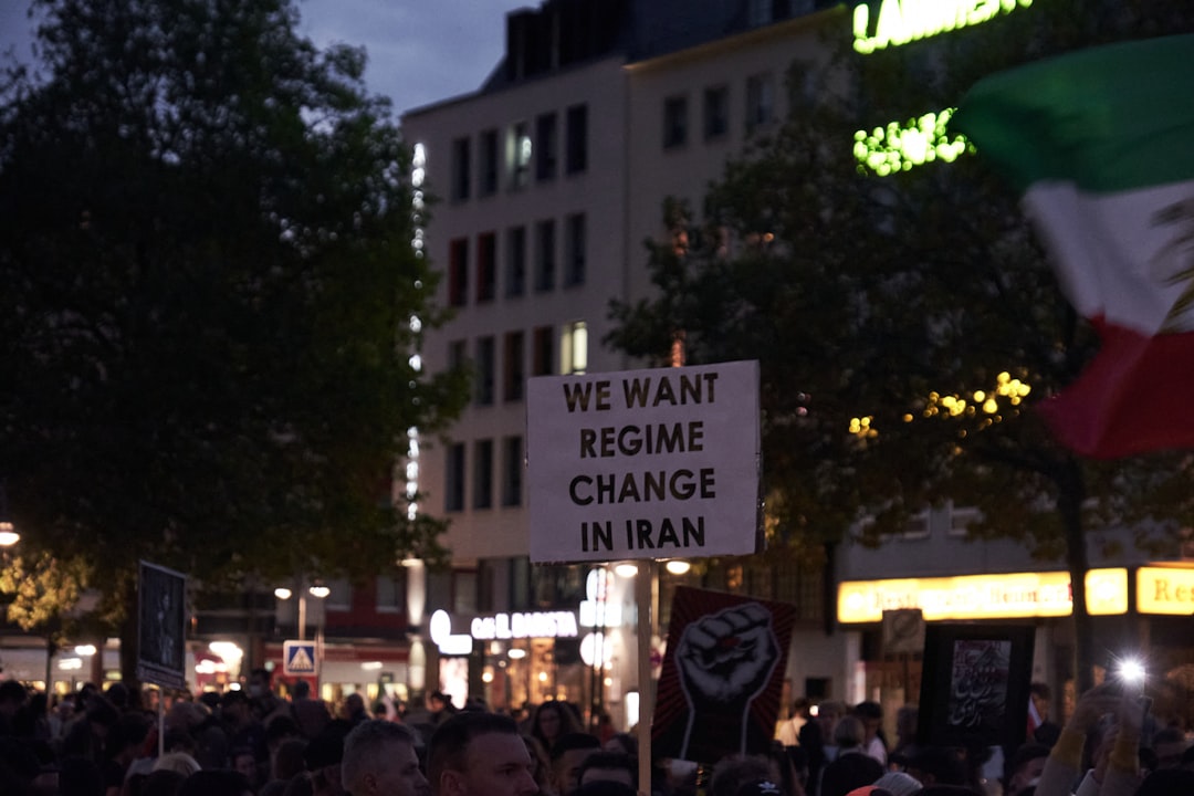 İran'da protesto sahnesi akşam saatlerinde