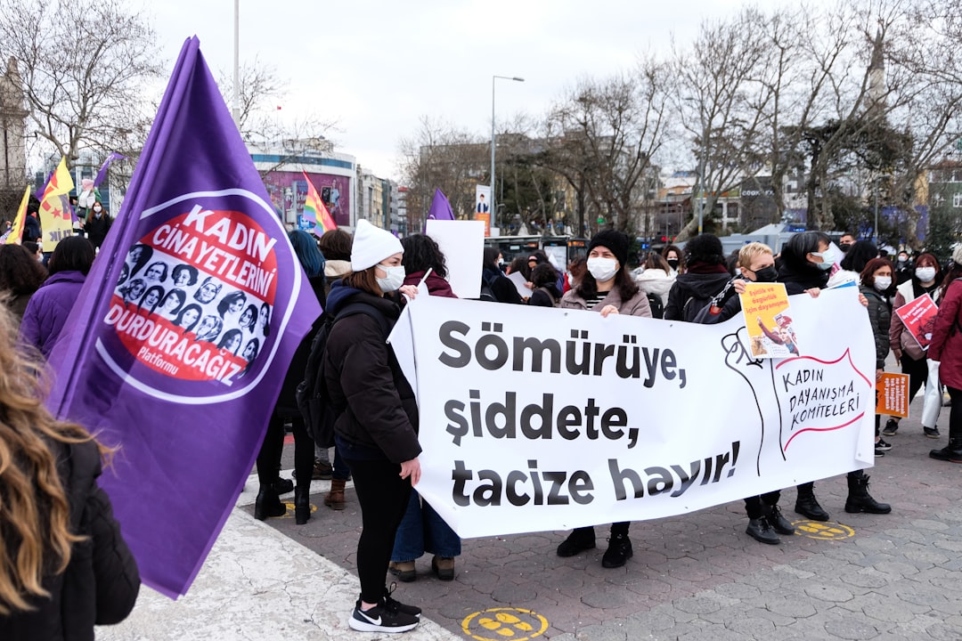 Beyaz Yürüyüş Başladı: Sağlık Emekçilerinin Ankara’ya Uzanan Mücadelesi!