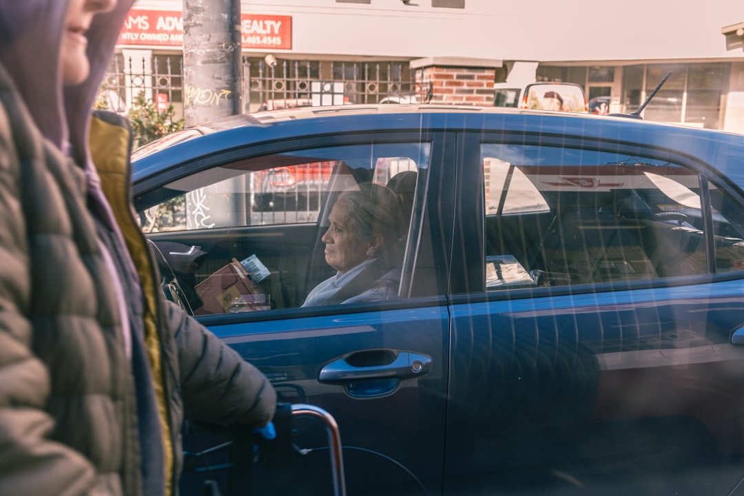 ÖTV'siz araç alımı için engelli sürücüler