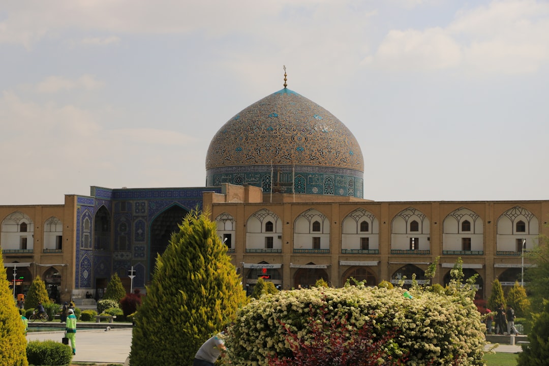 İsfahan füze saldırısı sonrası hasar