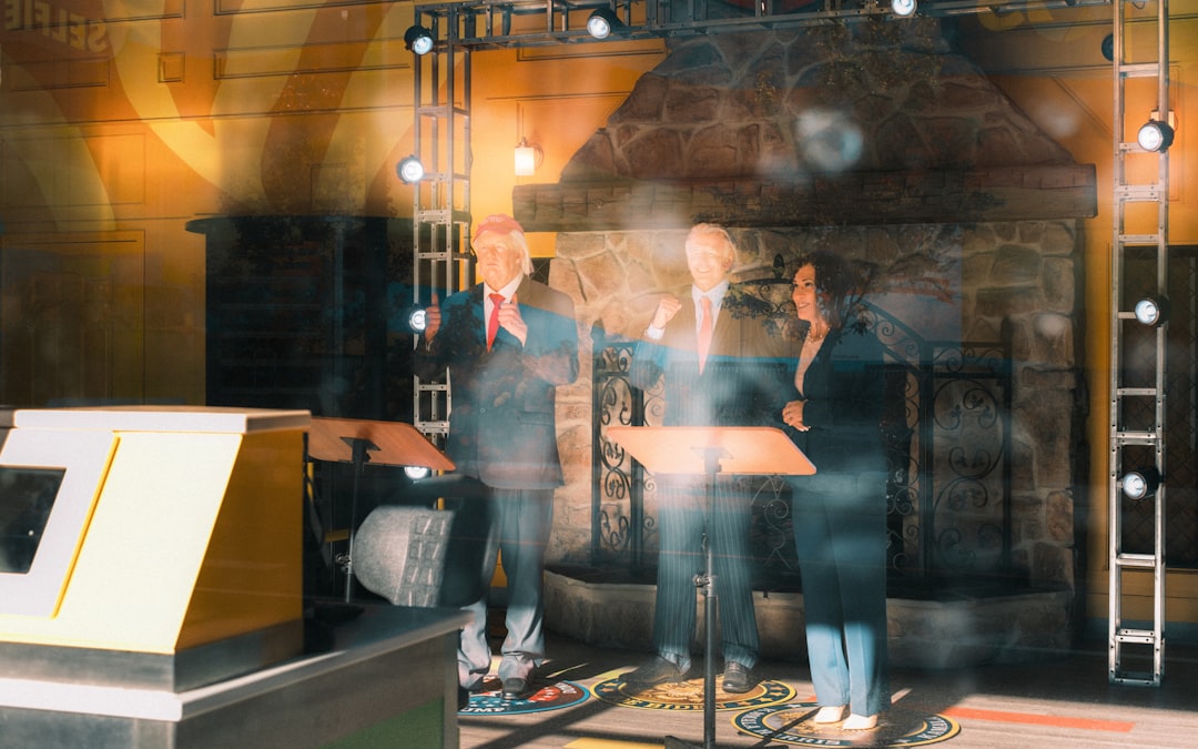 MHP Genel Başkan Yardımcısı İzzet Ulvi Yönter konuşma yaparken