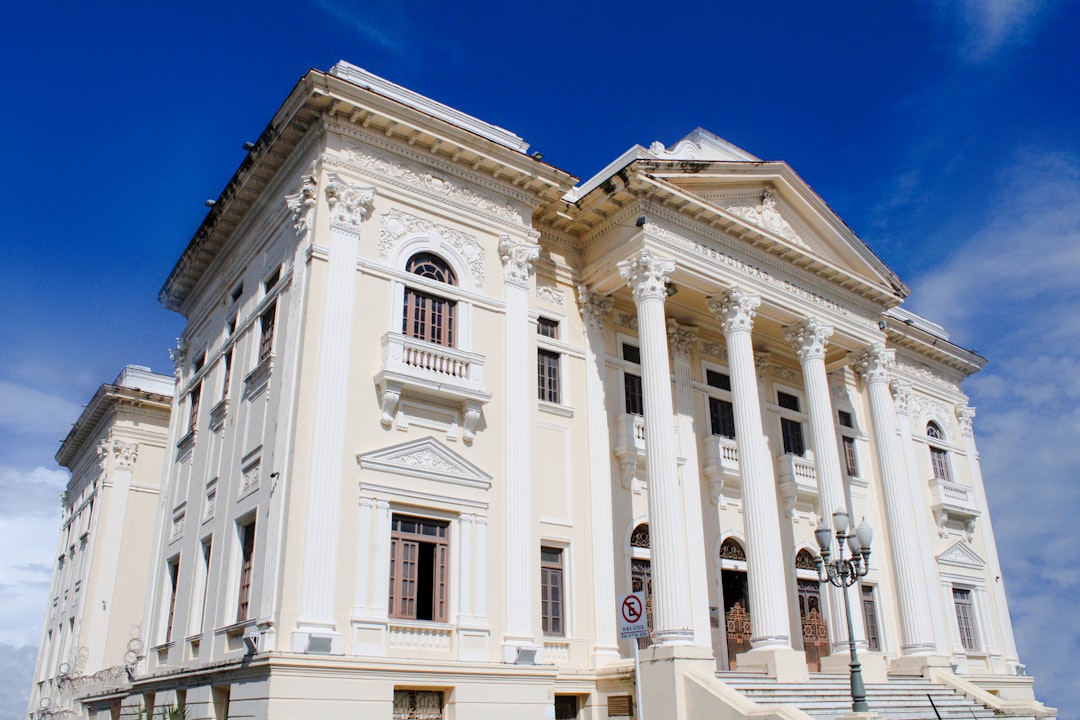 Esenyurt Belediye binası ve mahkeme kararı