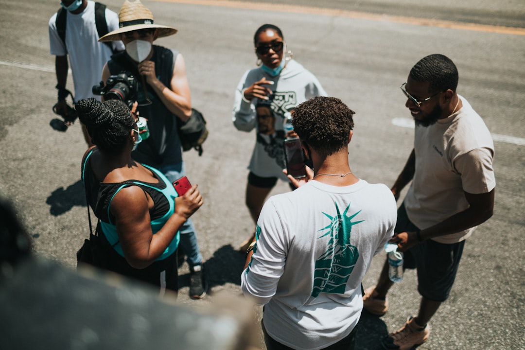 Sinema setinde tartışan yönetmenler