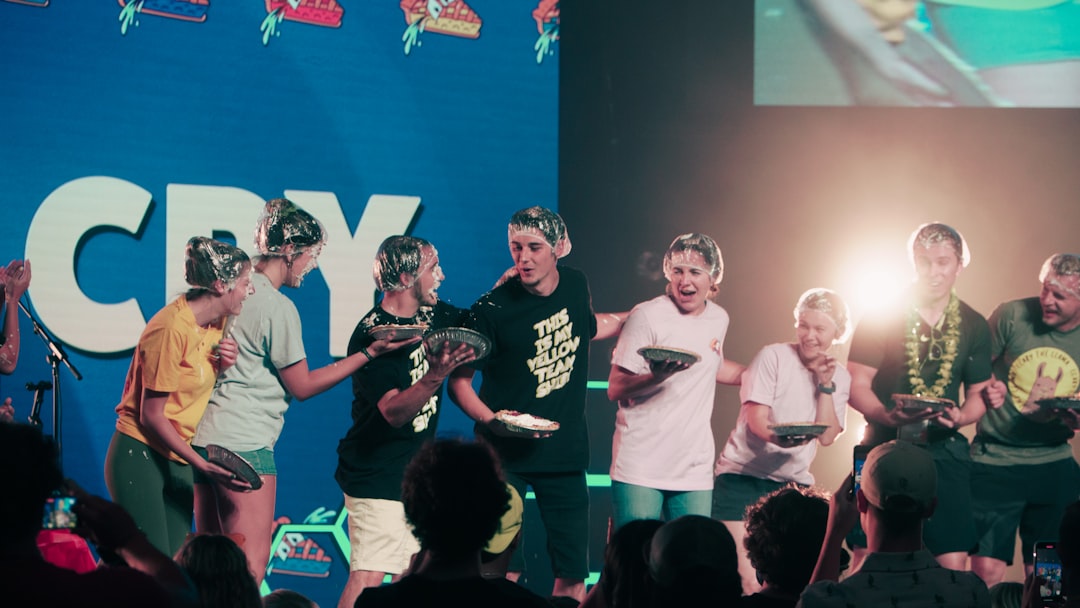 Çocuk sanatçının ödül aldığı an