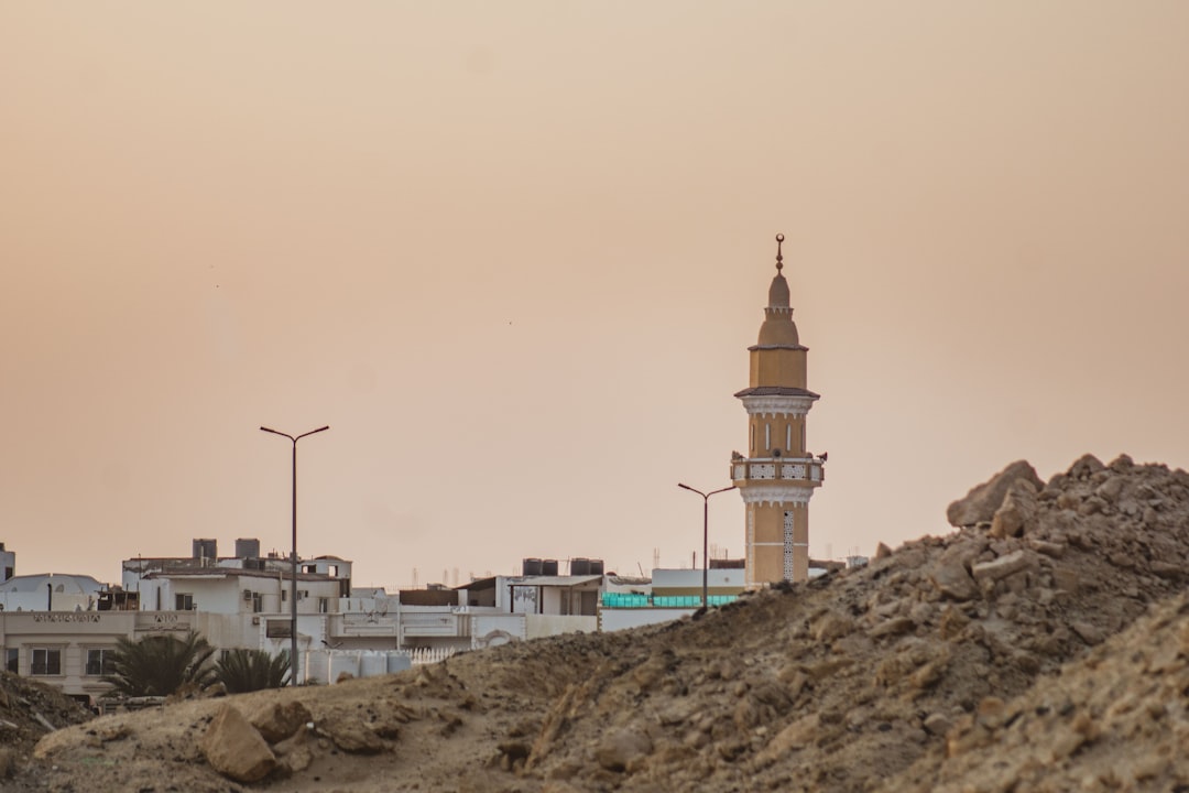 Rockets firing in Middle East conflict