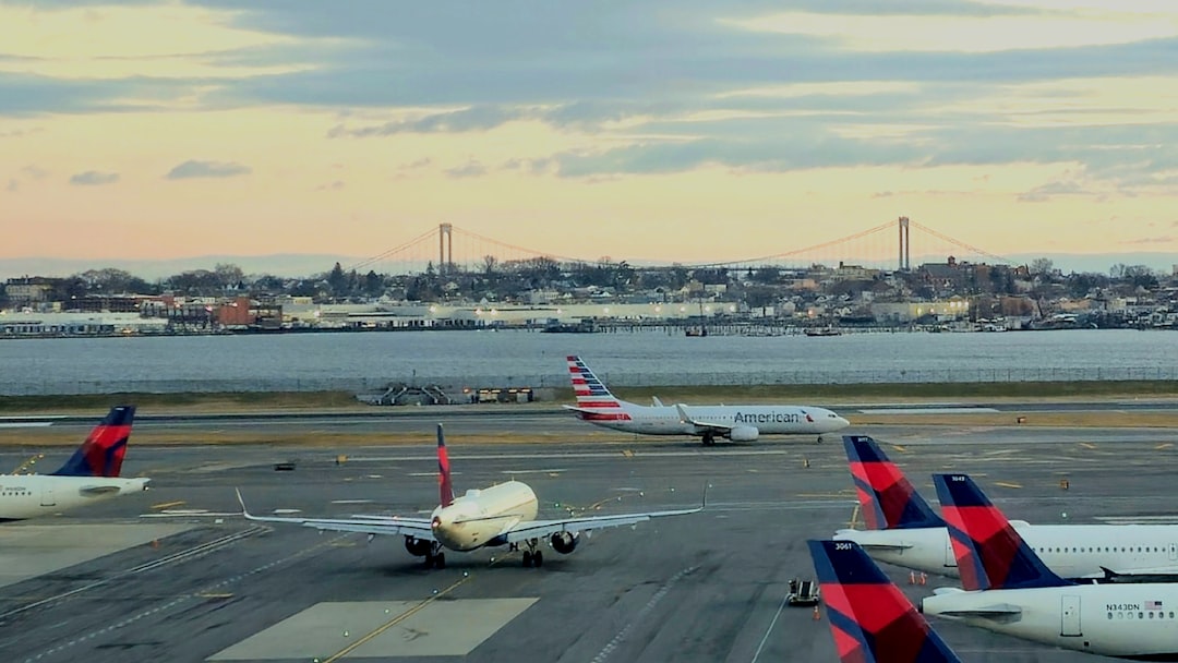 New York LaGuardia Havalimanı pist kazası