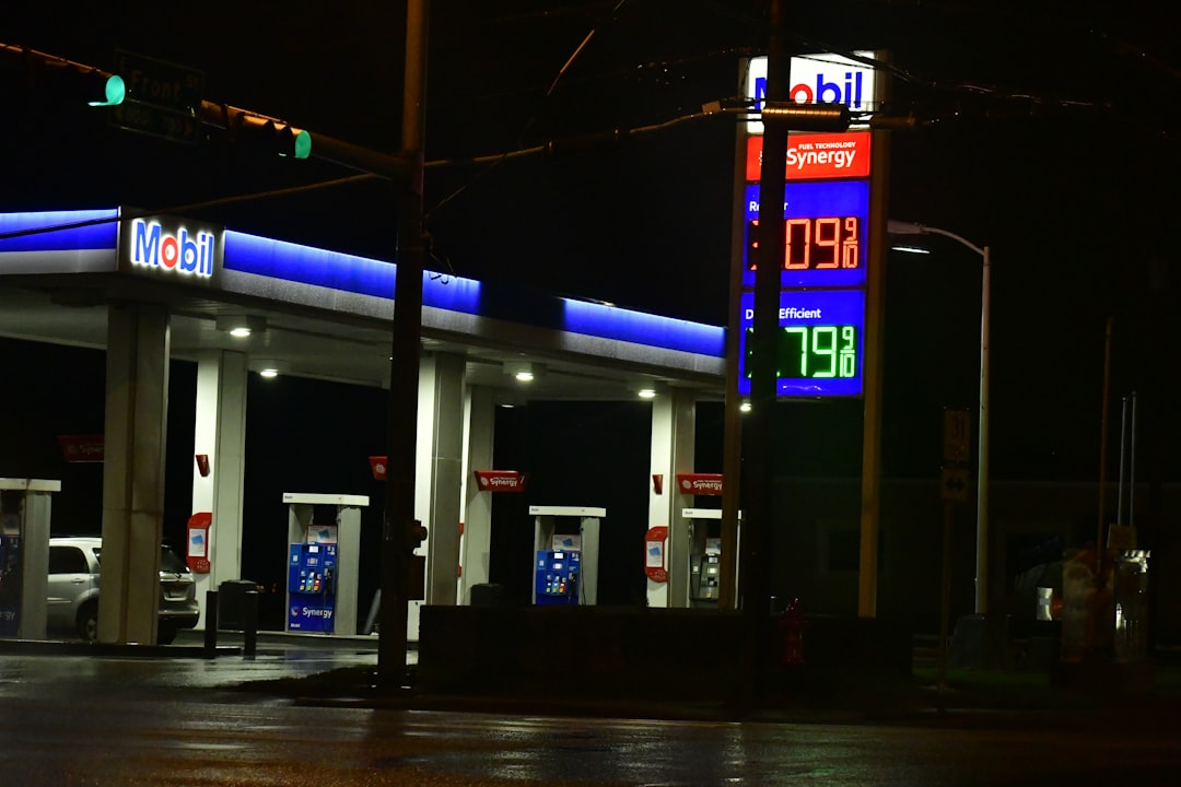 Petrol fiyatlarının düşüşü ve akaryakıt indirimleri