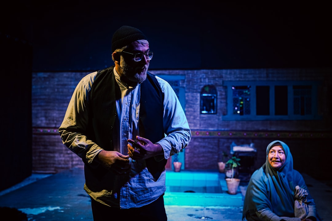 Edusa tiyatro oyunu sahnesi