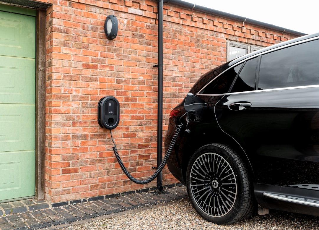 Elektrikli otomobil şarj istasyonu