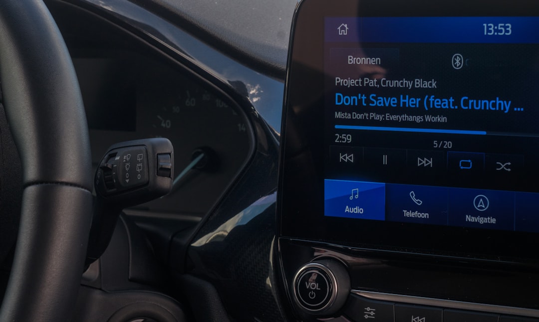 Araçta telefon tutucu yasağı