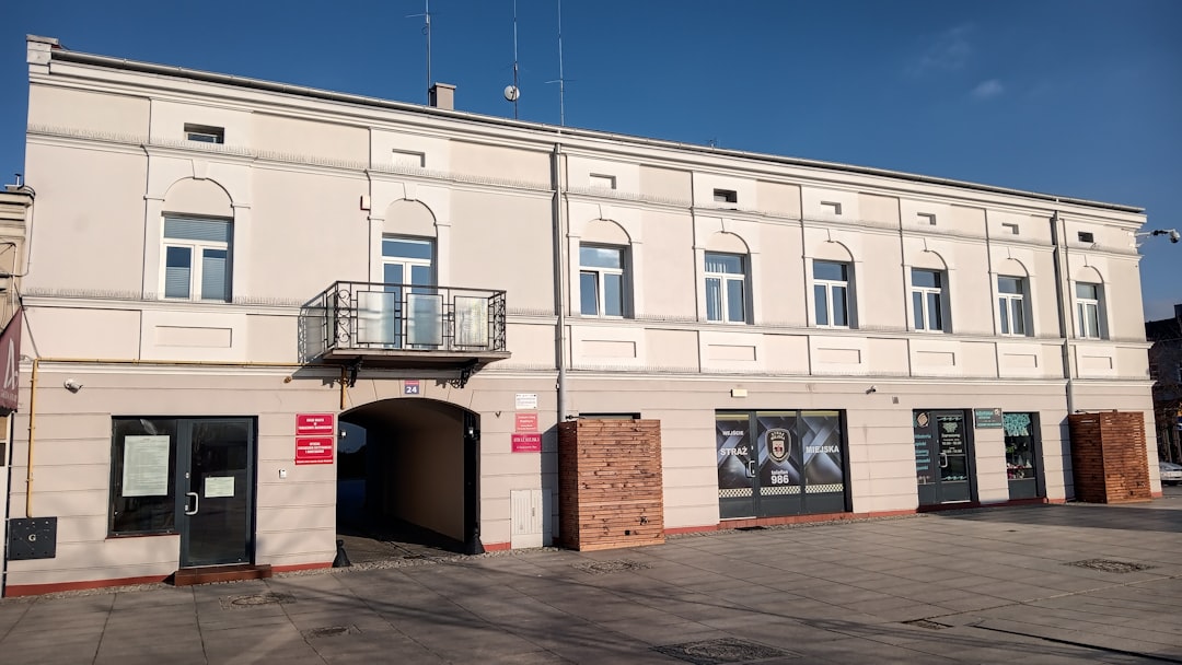 Mersin belediye binası önünde polis operasyonu