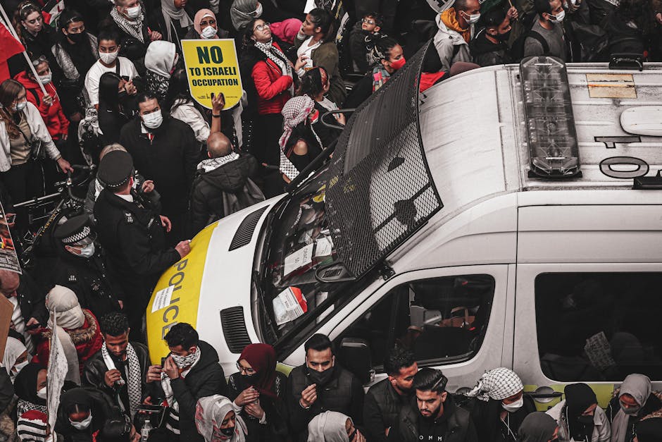 İstanbul'da İsrail Konsolosluğu Önünde Silahlı Çatışma!